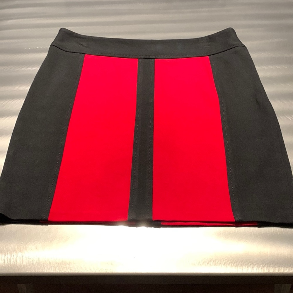 Cache Red & Black Colorblock Ponte Skirt Size 10 - image 1